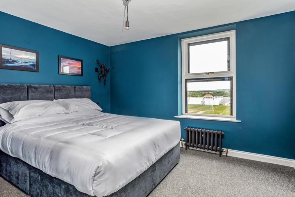 23 Trafalgar Square With Hot Tub And Cinema Scarborough Extérieur photo